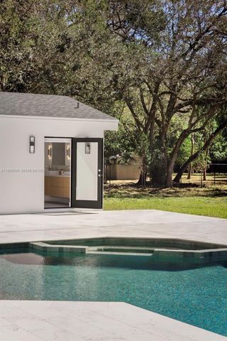 8800 SW 118th St, Miami, FL 33176