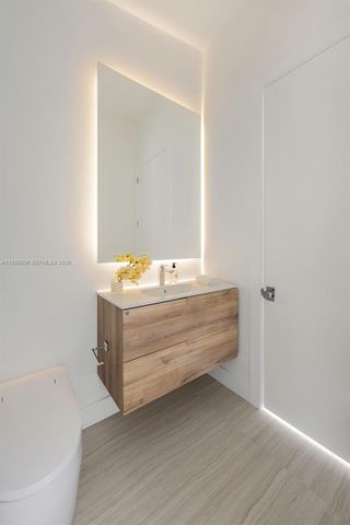 8800 SW 118th St, Miami, FL 33176