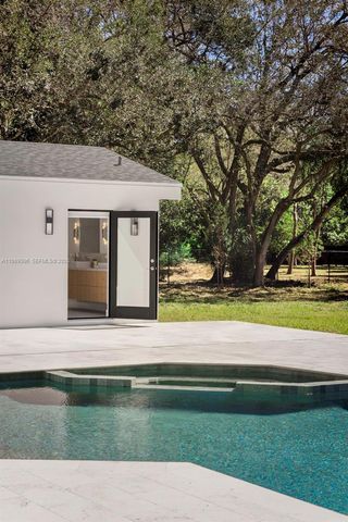 8800 SW 118th St, Miami, FL 33176