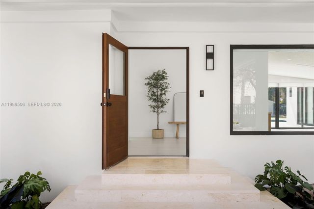 8800 SW 118th St, Miami, FL 33176