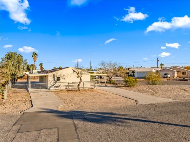 1405 E Pearl Circle, Fort Mohave, AZ 86426