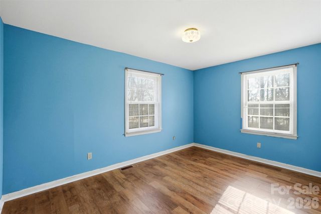 324 Pawley Drive, Charlotte, NC 28214