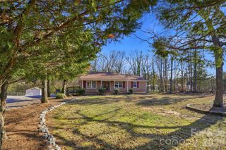 324 Pawley Drive, Charlotte, NC 28214