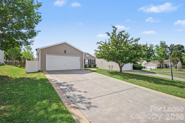 1820 Meadow Crossing Drive, Huntersville, NC 28027