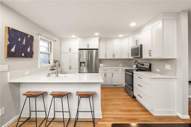 811 Whelchel Drive, Decatur, GA 30033