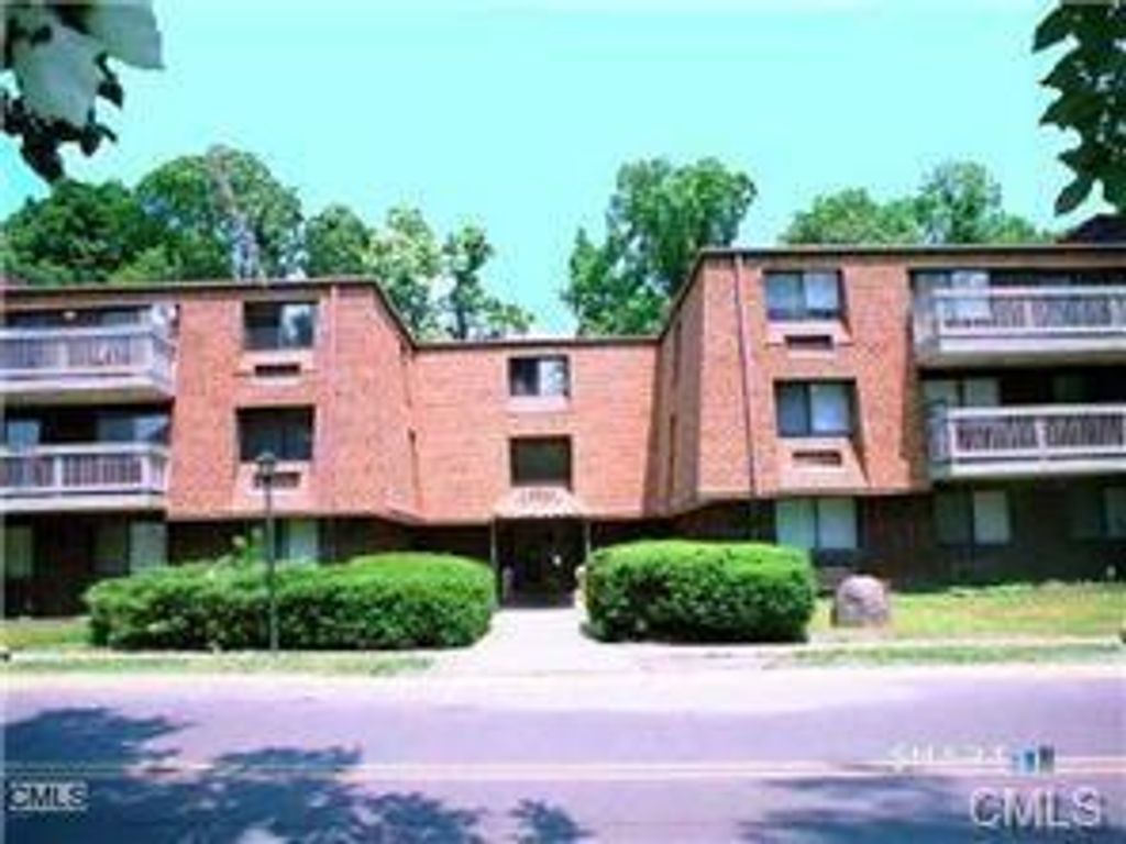 126 Triangle Street A49, Danbury, CT 06810