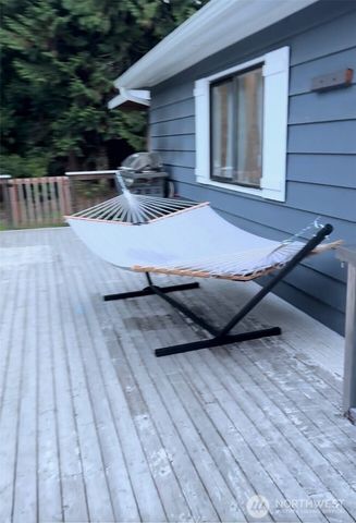 351 Evergreen Park Road, Camano Island, WA 98282