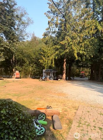 351 Evergreen Park Road, Camano Island, WA 98282