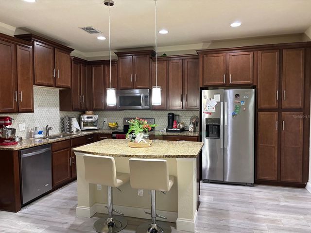 10108 EAGLE CREEK CENTER BOULEVARD, Orlando, FL 32832