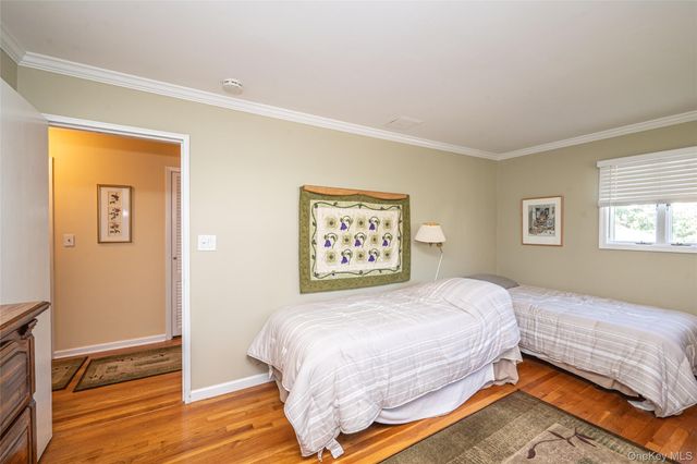 40 Somerset Drive, Commack, NY 11725