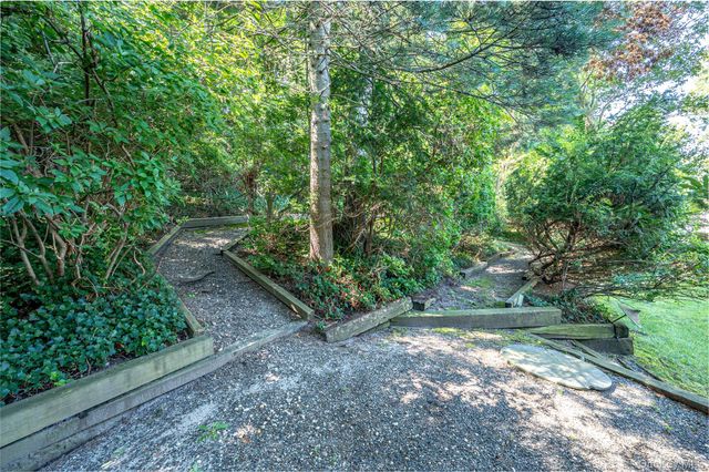 40 Somerset Drive, Commack, NY 11725