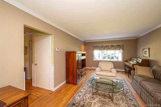 40 Somerset Drive, Commack, NY 11725