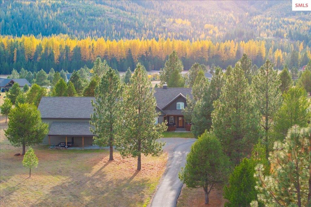 2380 Dufort Rd, Sagle, ID 83860