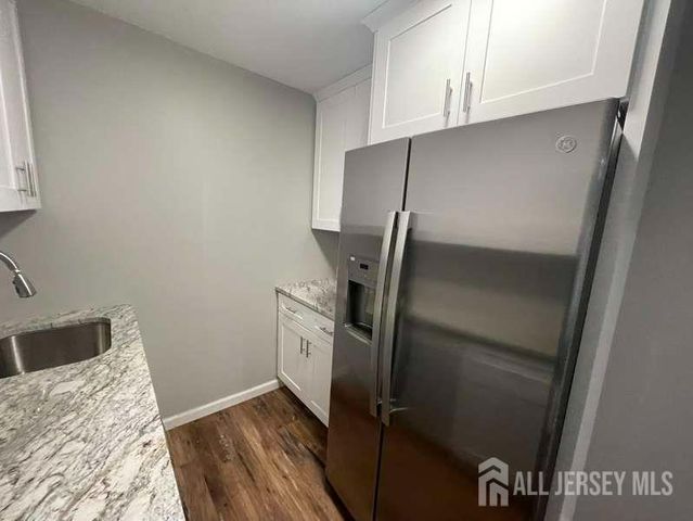 432 College Drive 432, Edison, NJ 08817