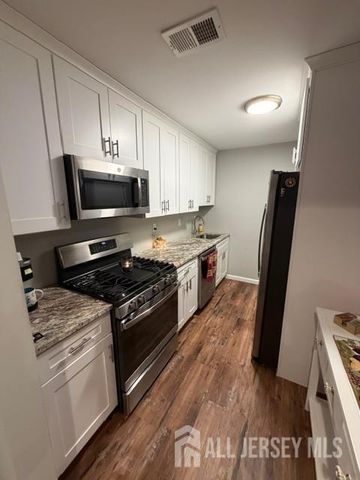 432 College Drive 432, Edison, NJ 08817