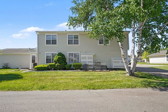39762 Village Wood Circle, Novi, MI 48375