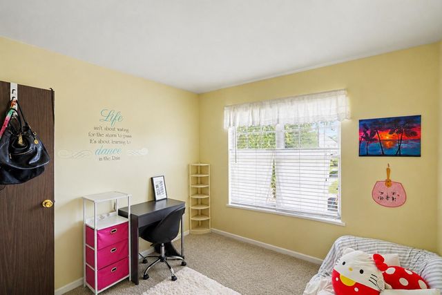39762 Village Wood Circle, Novi, MI 48375