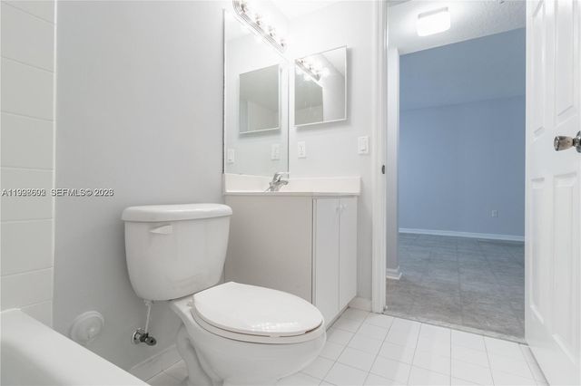 22801 SW 88th Pl 204, Cutler Bay, FL 33190