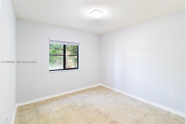22801 SW 88th Pl 204, Cutler Bay, FL 33190