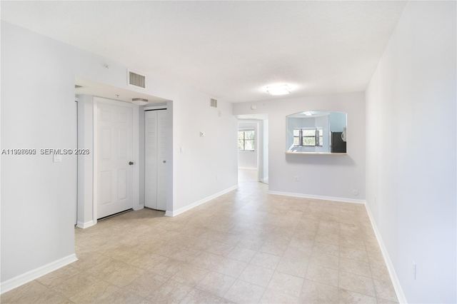 22801 SW 88th Pl 204, Cutler Bay, FL 33190