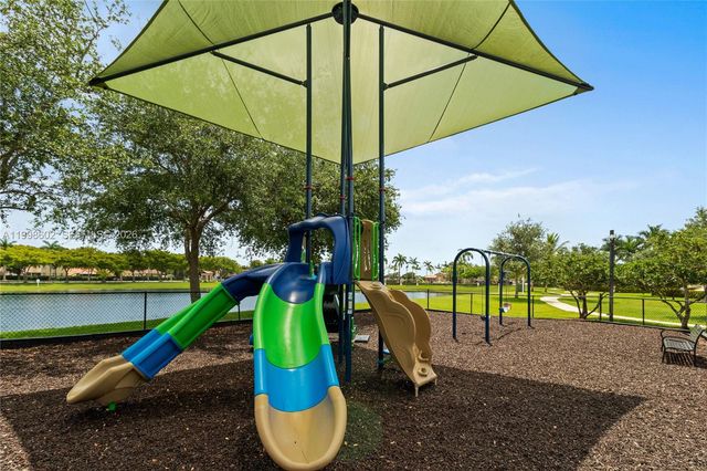 22801 SW 88th Pl 204, Cutler Bay, FL 33190