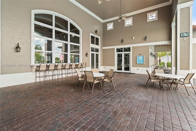 22801 SW 88th Pl 204, Cutler Bay, FL 33190