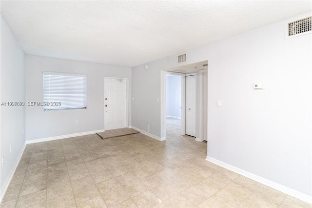 22801 SW 88th Pl 204, Cutler Bay, FL 33190