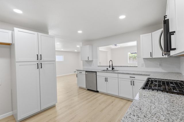 9500 Shoshone Road NE, Albuquerque, NM 87111