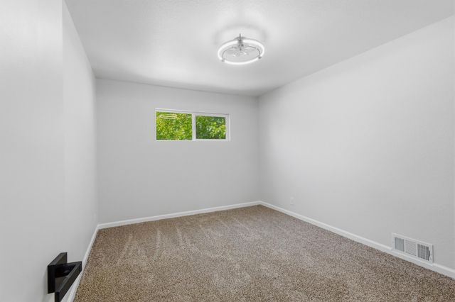 9500 Shoshone Road NE, Albuquerque, NM 87111