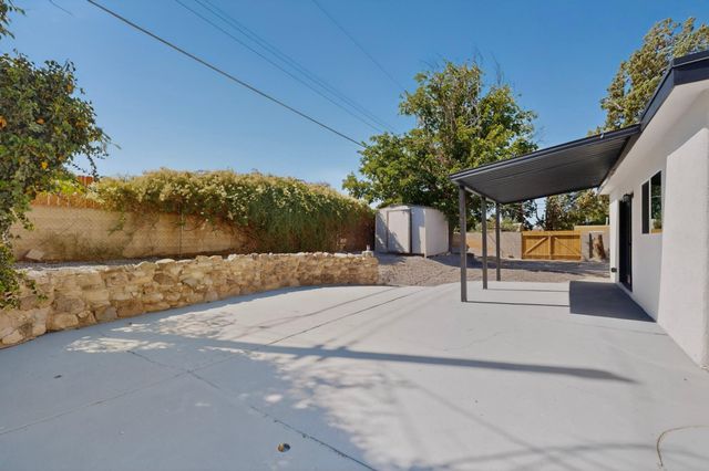 9500 Shoshone Road NE, Albuquerque, NM 87111