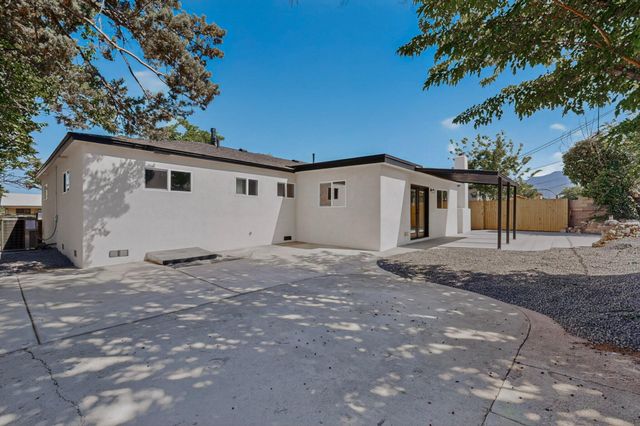 9500 Shoshone Road NE, Albuquerque, NM 87111