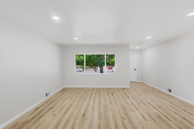 9500 Shoshone Road NE, Albuquerque, NM 87111