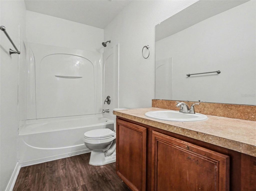 Image 12 of property listing at 15260 PERDIDO DRIVE, Orlando, FL 32828