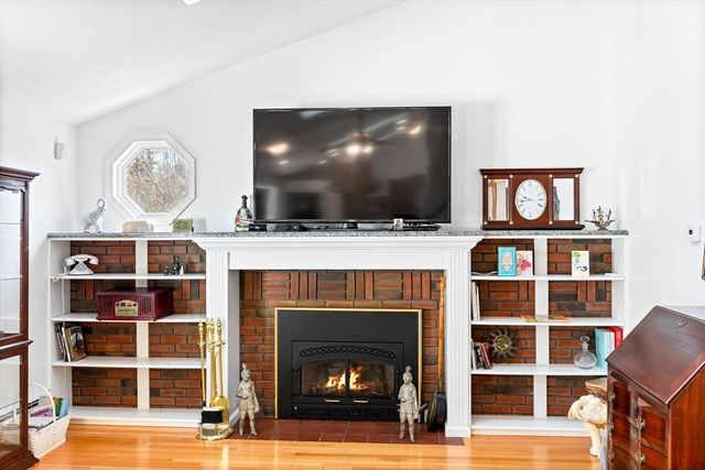 860 Washington St, Easton, MA 02375