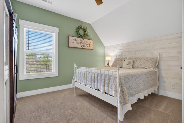 2862 Benton Ridge Rd, Palmyra, TN 37142