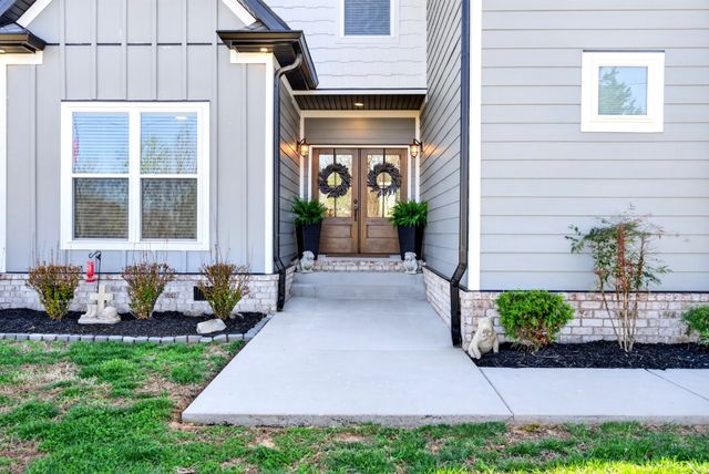2862 Benton Ridge Rd, Palmyra, TN 37142