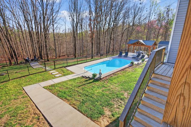 2862 Benton Ridge Rd, Palmyra, TN 37142