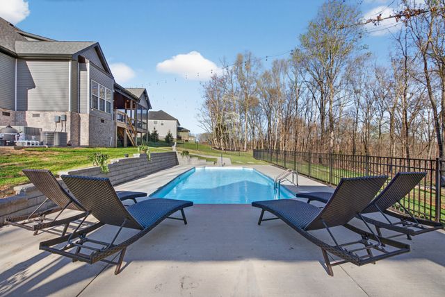 2862 Benton Ridge Rd, Palmyra, TN 37142