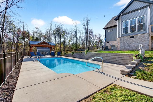 2862 Benton Ridge Rd, Palmyra, TN 37142