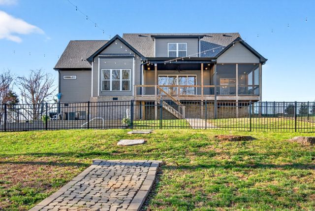 2862 Benton Ridge Rd, Palmyra, TN 37142