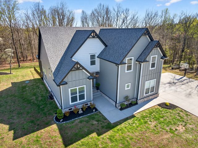 2862 Benton Ridge Rd, Palmyra, TN 37142