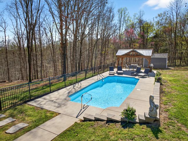 2862 Benton Ridge Rd, Palmyra, TN 37142