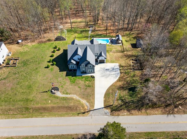 2862 Benton Ridge Rd, Palmyra, TN 37142