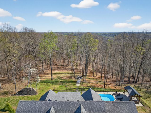 2862 Benton Ridge Rd, Palmyra, TN 37142