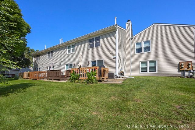 424 Kensington Court, Naperville, IL 60563