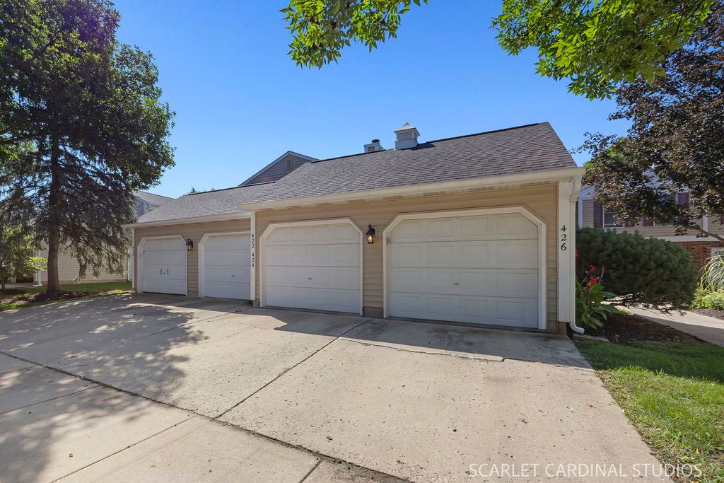 424 Kensington Court, Naperville, IL 60563 — photo 2