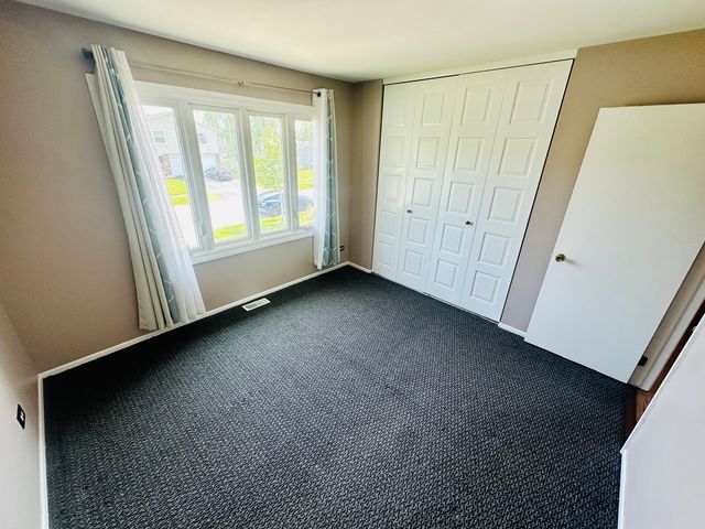 1015 Hastings Lane, Hanover Park, IL 60133