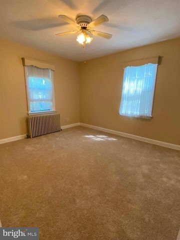 410 W PARK AVE, Hamilton, NJ 08610