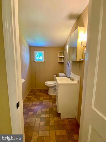410 W PARK AVE, Hamilton, NJ 08610