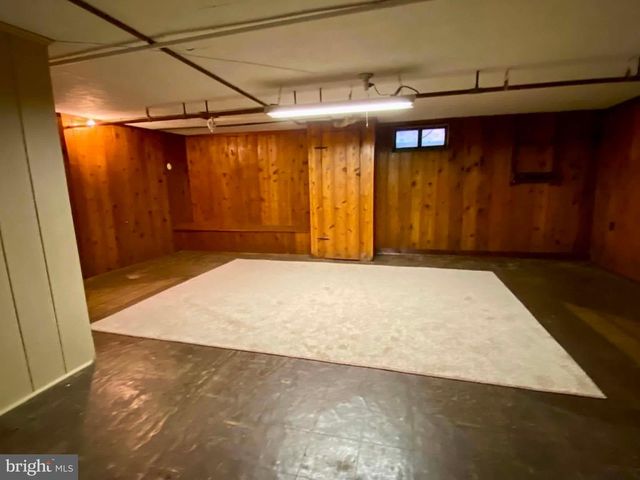 410 W PARK AVE, Hamilton, NJ 08610